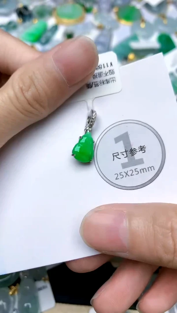 颈饰银S925镶嵌翡翠天然A货翡翠