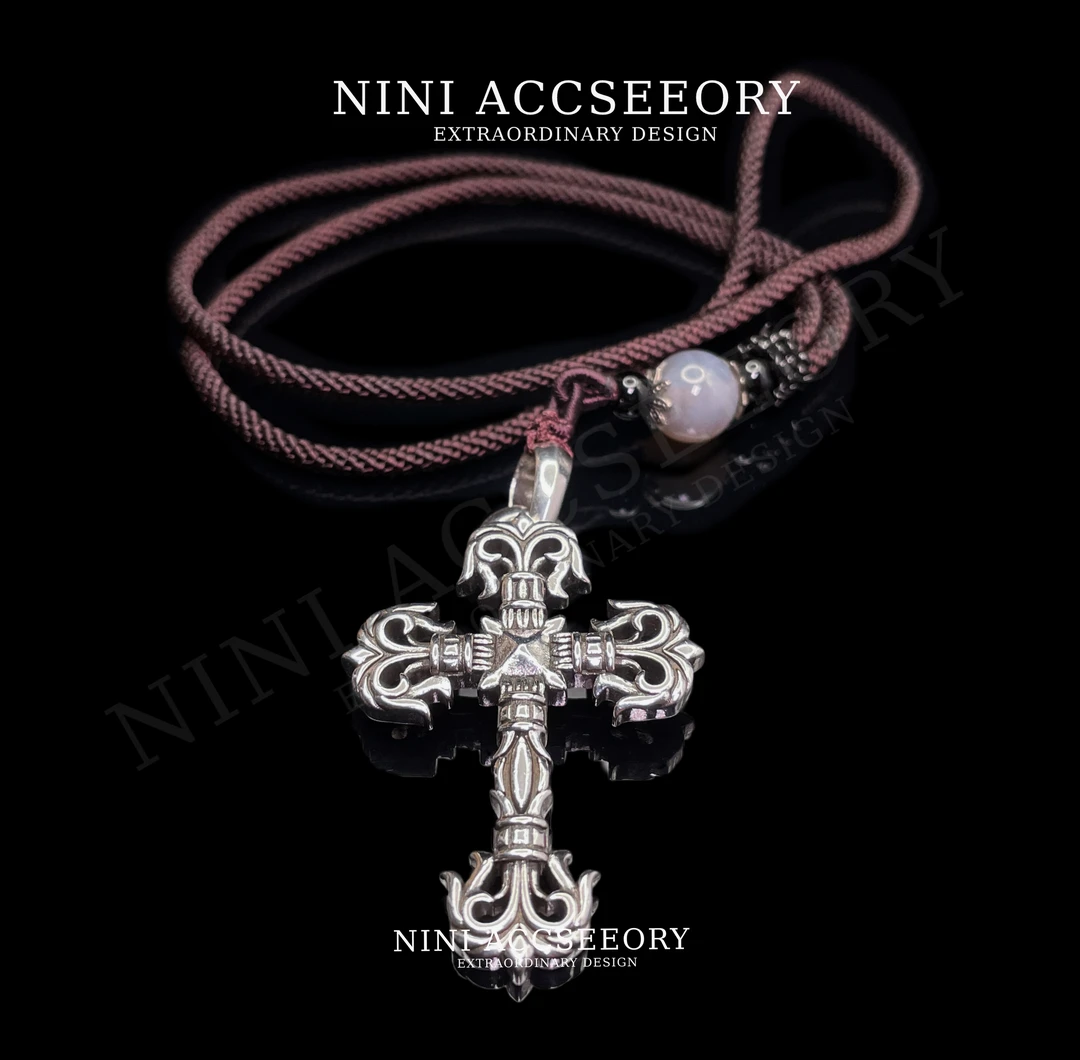 『新中式火焰』嘻哈国风编织手工麻绳十字架精致潮奢毛衣链长项链