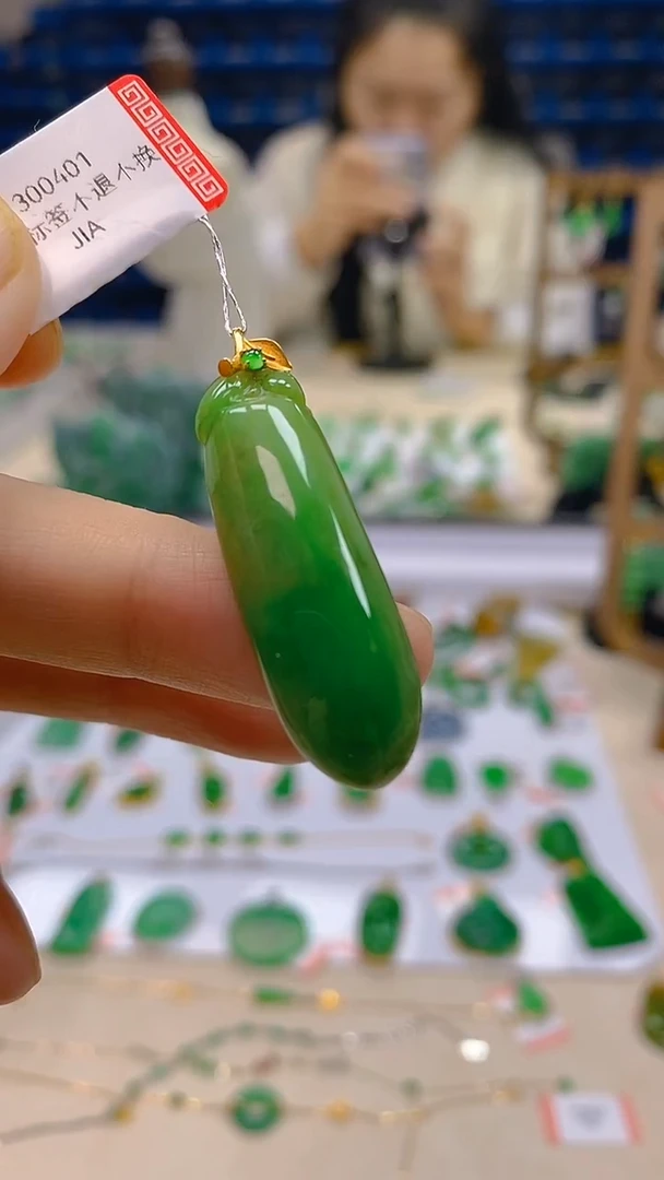 颈饰18K金镶嵌翡翠新号开播 全场乱卖