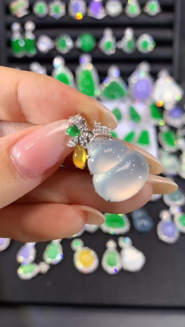 吊坠(不含链)18K金镶嵌翡翠43-葫芦