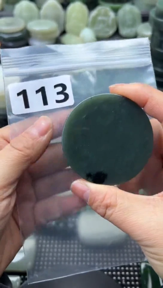 未镶嵌和田玉珠宝半成品镯芯