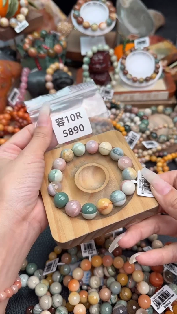 【闪购商品】石英质玉手链未镶嵌10R5890