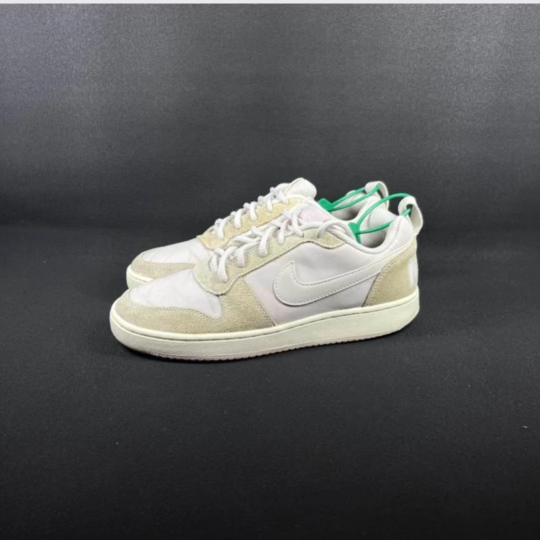 39码 二手 Nike Court Borough premium板鞋 861533-101（“D088”）