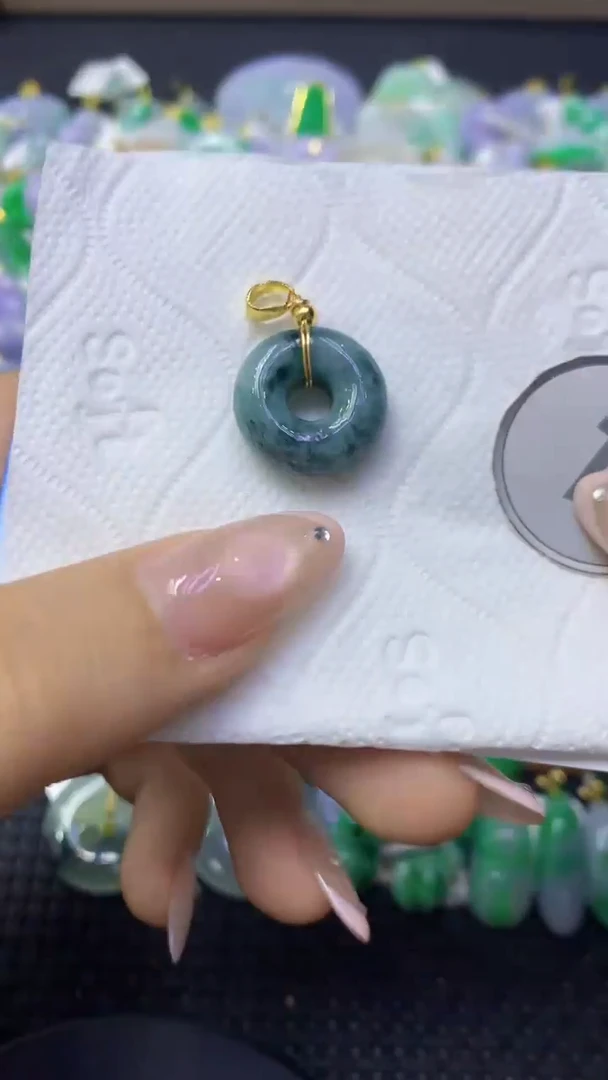 颈饰未镶嵌翡翠天然缅甸翡翠A货