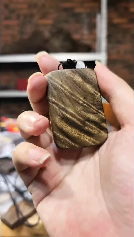 金丝楠无事牌脖挂