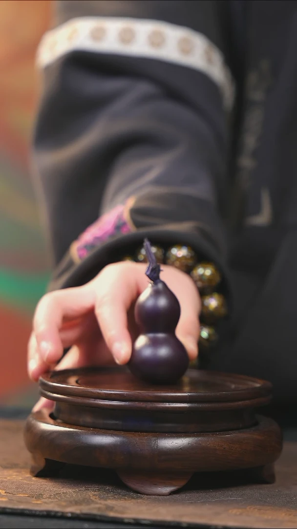 【闪购商品】YQ290大漆精致小手捻(未开口）