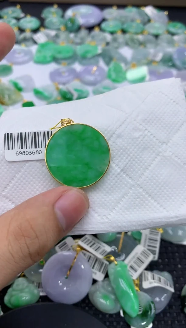 颈饰18K金镶嵌翡翠天然缅甸翡翠A货