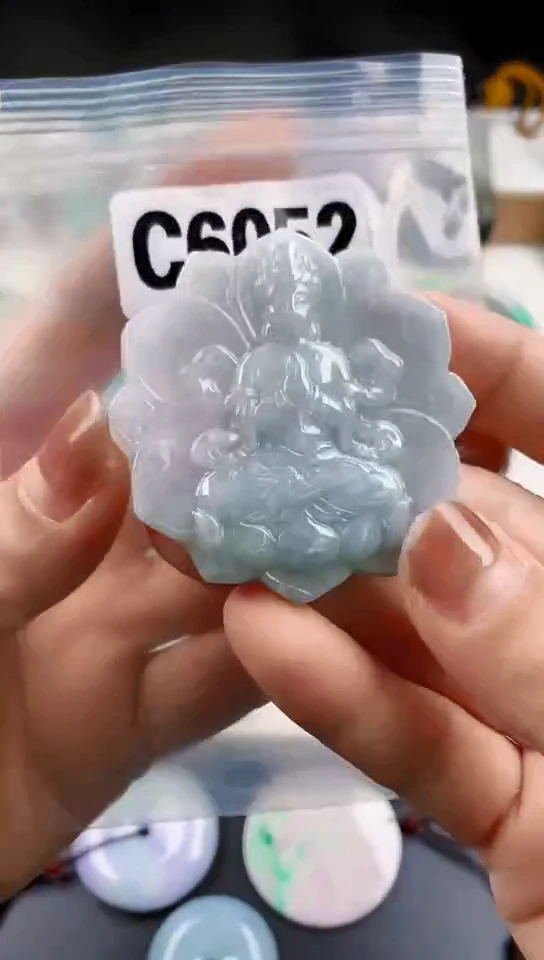 颈饰未镶嵌翡翠天然翡翠吊坠挂件