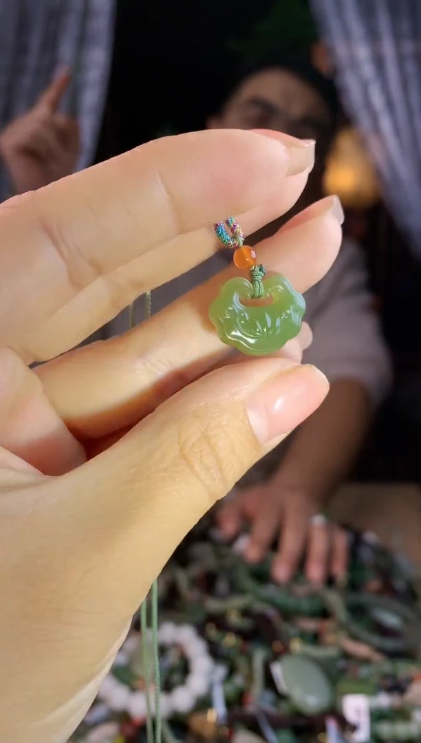 【闪购商品】和田玉挂件未镶嵌多样性发货拍一发一