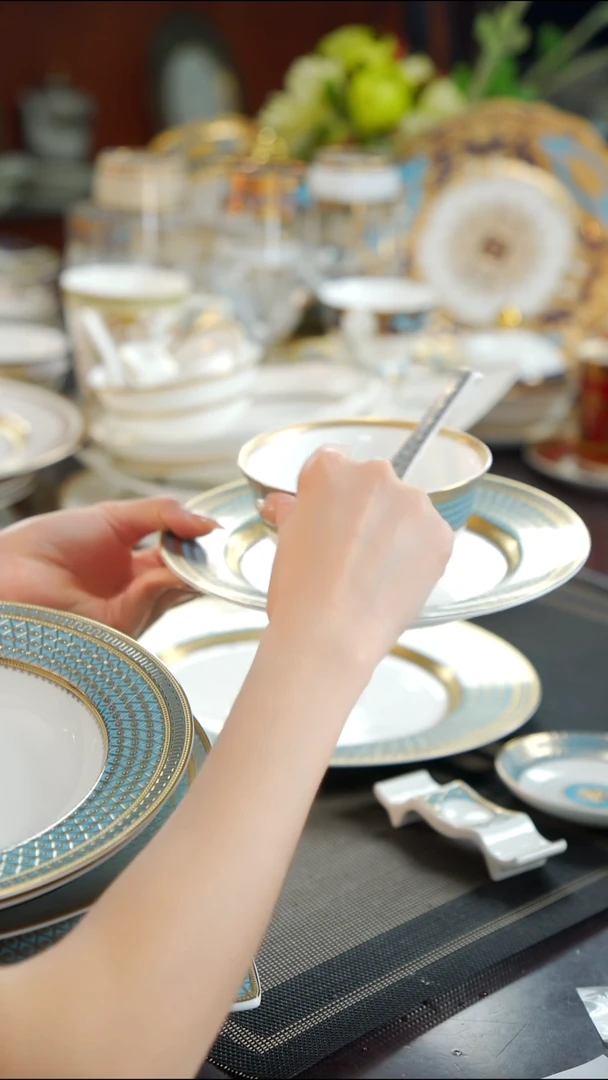 瓷片8英寸平盘+小碗+小勺  1套