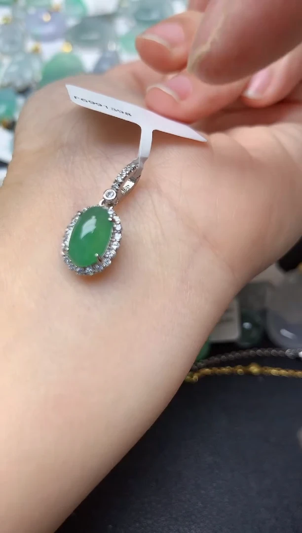 颈饰未镶嵌翡翠天然缅甸A货翡翠