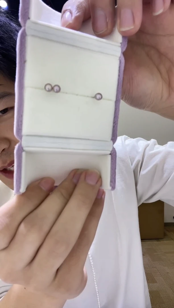 银S925镶嵌耳饰淡水珍珠一对紫珠耳钉