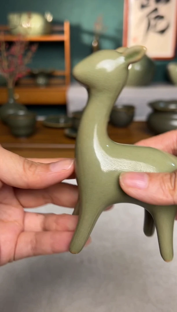 其他耀州窑秘色小鹿茶宠摆件