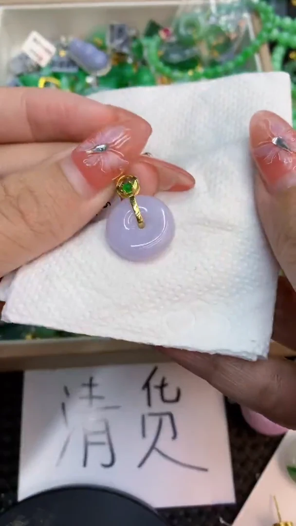 颈饰未镶嵌翡翠1