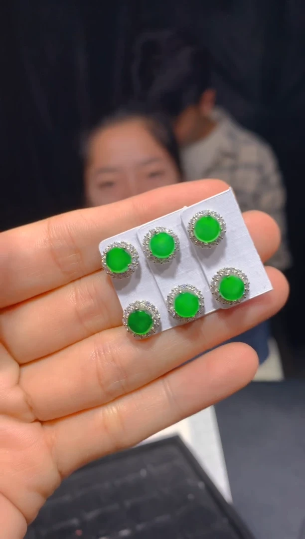 【闪购商品】定制翡翠未镶嵌32多样性发货（发其一）