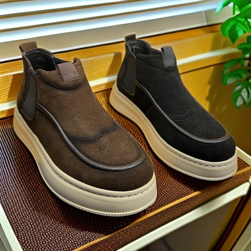 2025年新款男士冬天休闲翻皮鞋