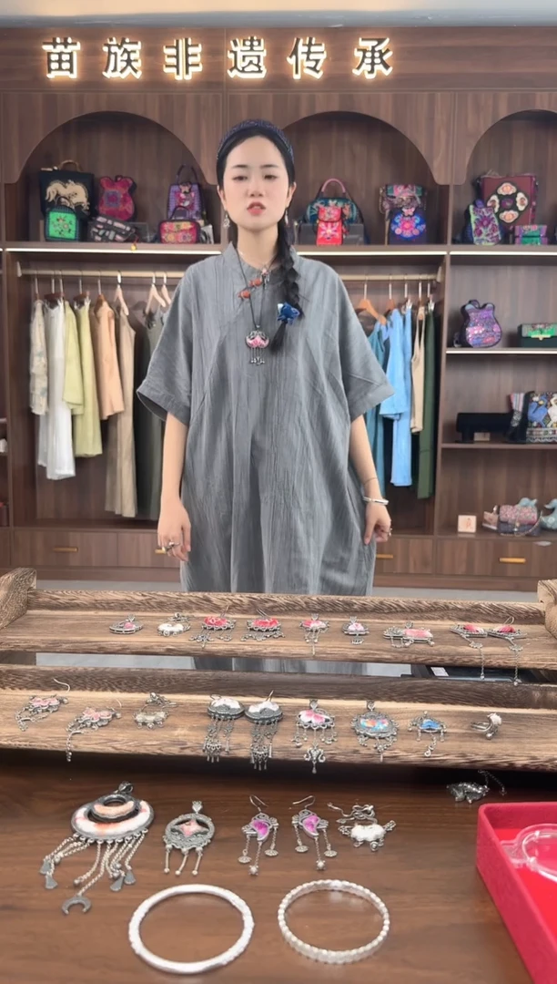 织绣扶光苗绣传承L64