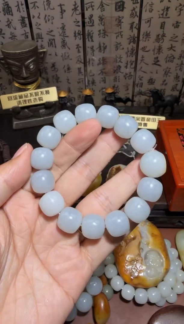 未镶嵌和田玉挂件和田玉