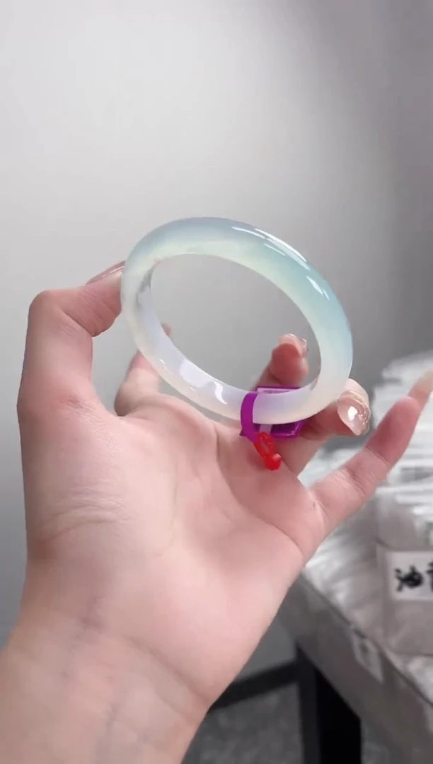 【闪购商品】玛瑙/玉髓手镯未镶嵌57-58圈 需要包容