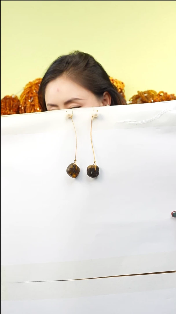 【闪购商品】琥珀耳饰未镶嵌多样性发一