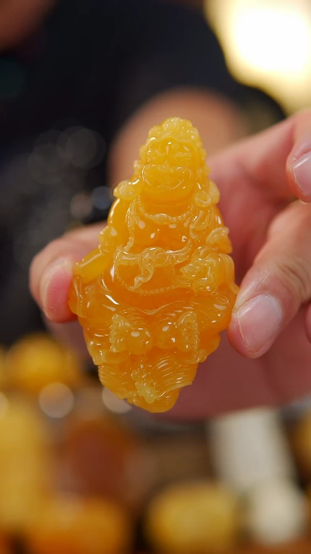 【闪购商品】蜜蜡颈饰未镶嵌焦皮料黄财神45.87