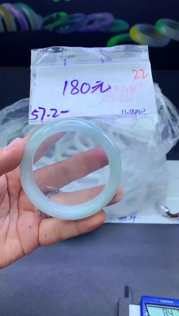 未镶嵌定制翡翠22毛货需精细抛光+手镯+180元