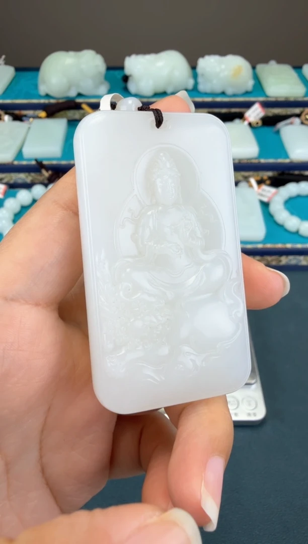 颈饰未镶嵌和田玉1