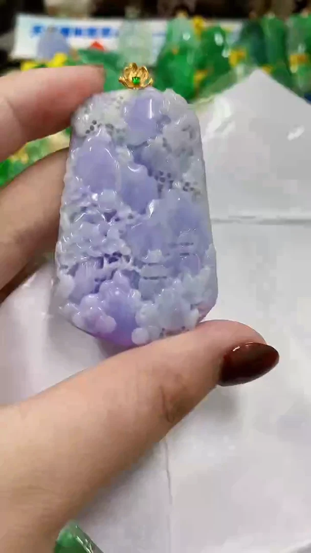 翡翠18K金镶嵌颈饰挂件