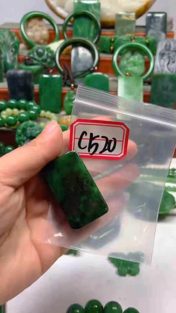 和田玉未镶嵌珠宝半成品1