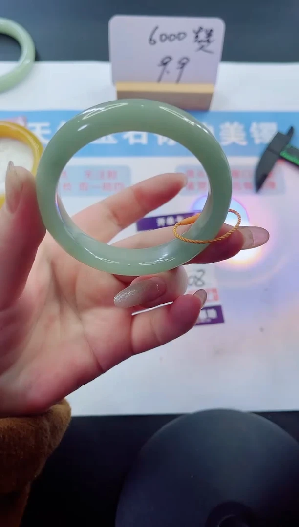 未镶嵌手镯石英质玉多样性发货C 108