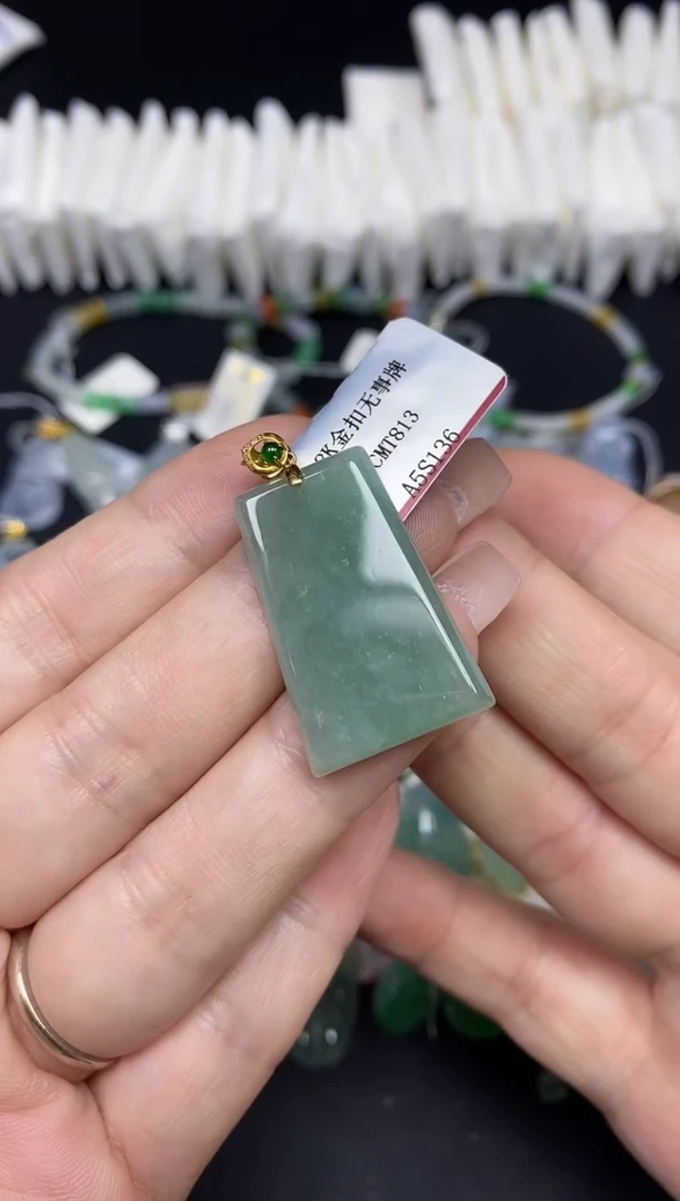 吊坠(不含链)18K金镶嵌翡翠无事牌18K金扣镶嵌@@CMT813