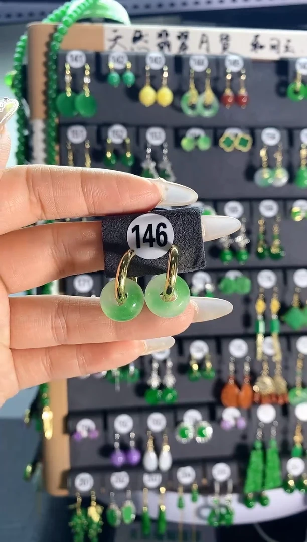 【闪购商品】翡翠耳饰银S925镶嵌146...
