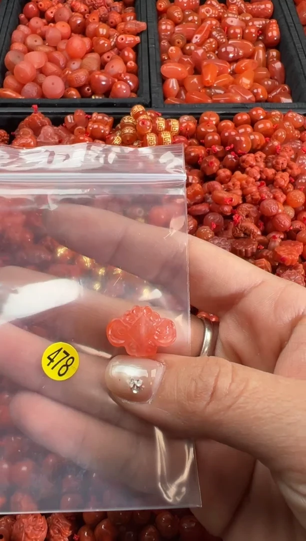 【闪购商品】南红玛瑙颈饰未镶嵌1