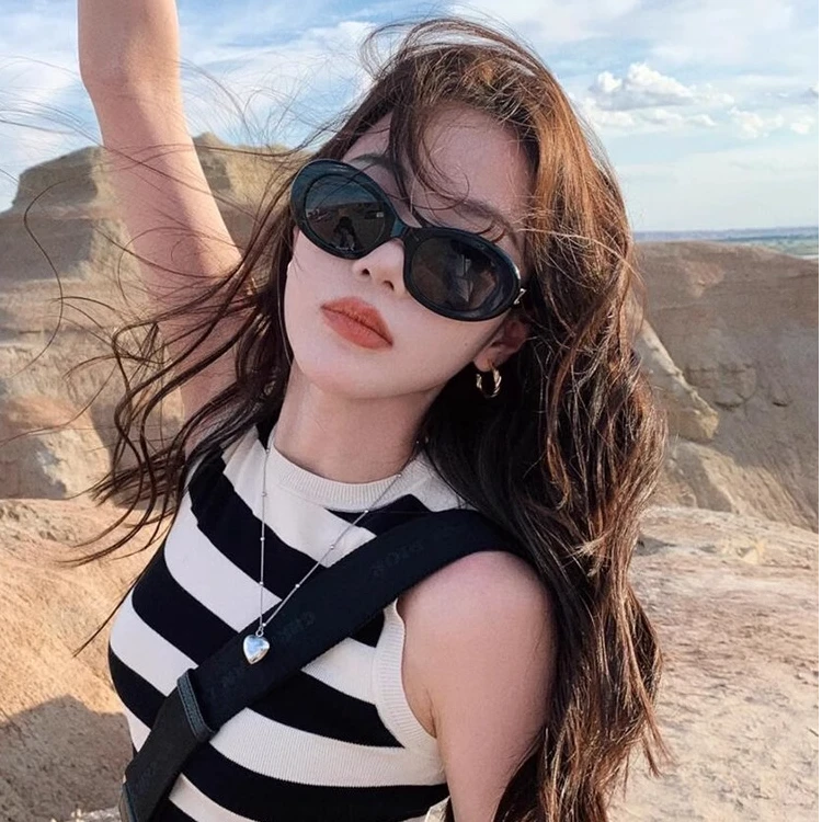 复古椭圆形欧美时尚紫外线眼镜高级网红拍照器材夏季街拍太阳墨镜