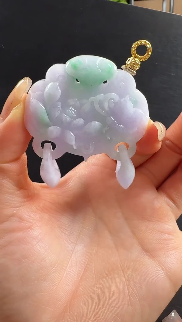 颈饰未镶嵌翡翠锁牌
