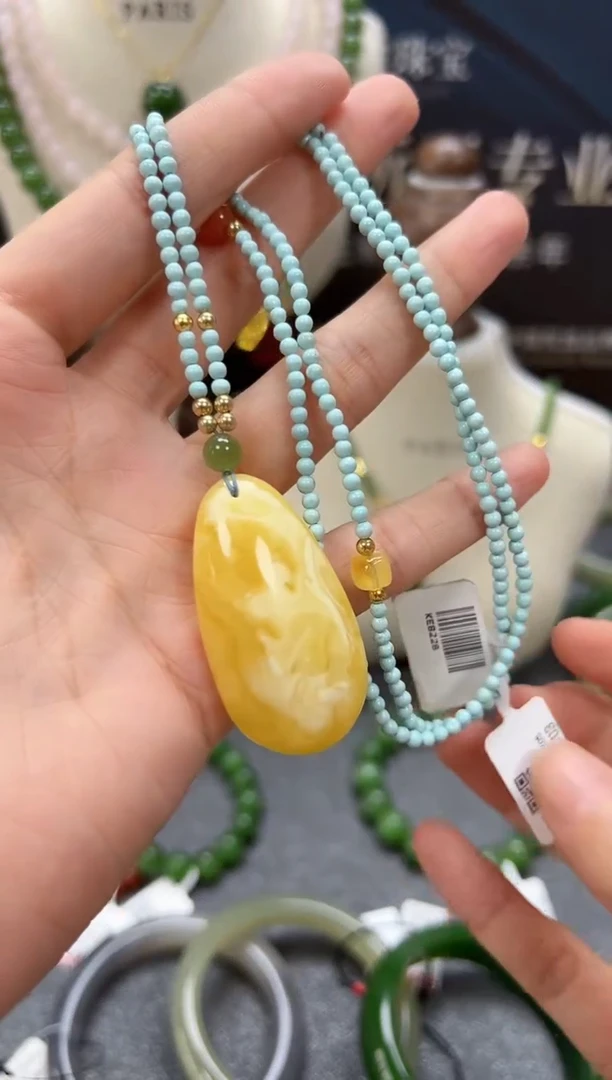 未镶嵌颈饰琥珀蜜蜡cg