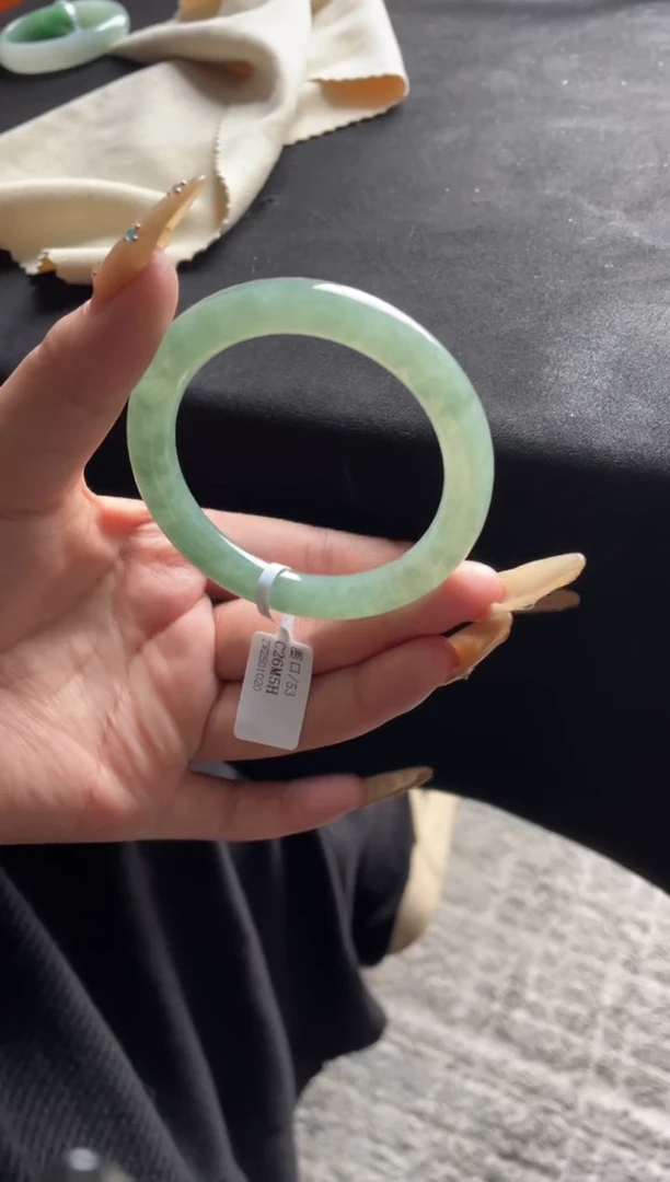 未镶嵌手镯翡翠三天鉴赏期