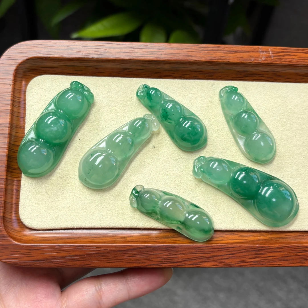 天然非洲翠福豆四季豆飘花吊坠 多样性发其一