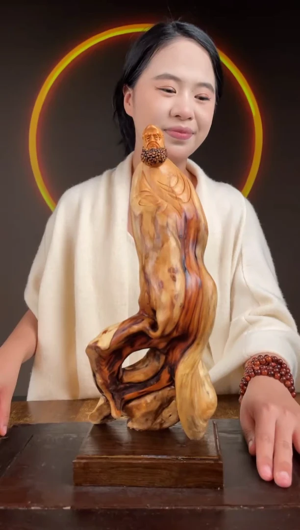 柏木（崖柏）手工摆件,先抢先得!编号:175