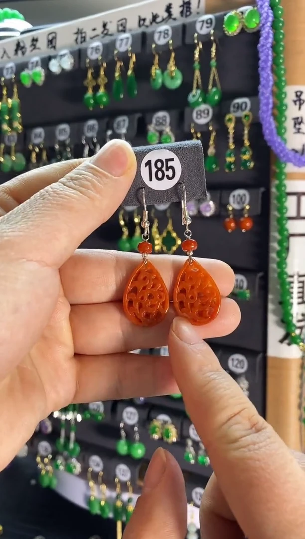 【闪购商品】翡翠耳饰银S925镶嵌185....