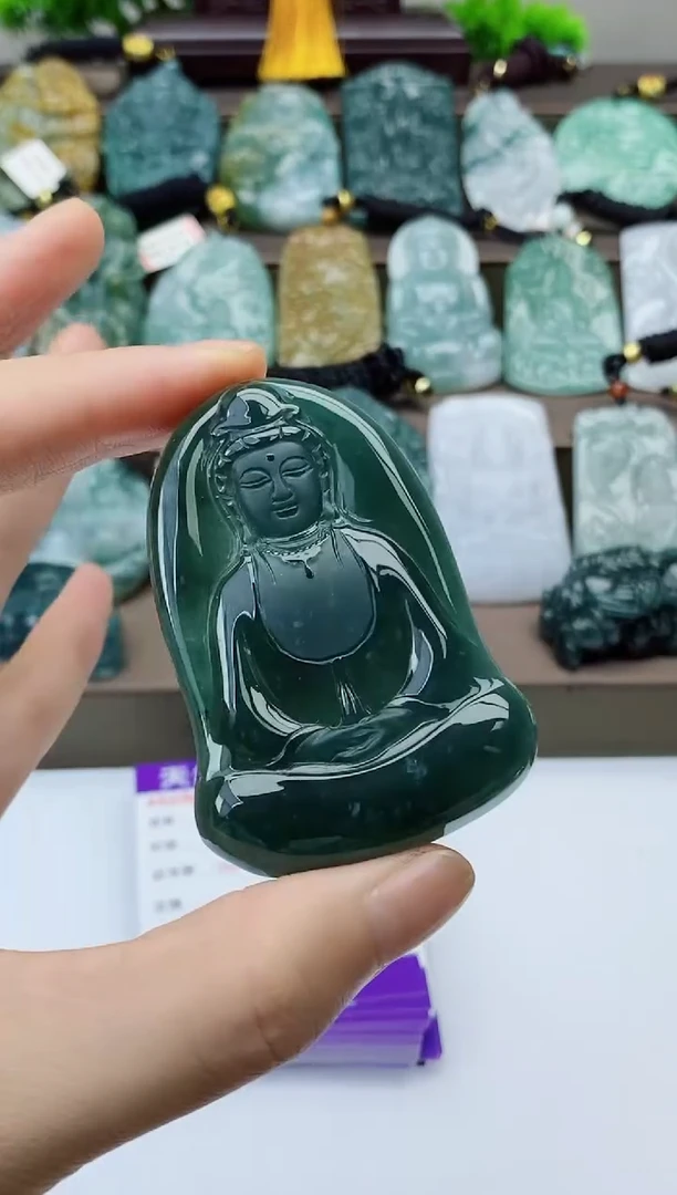 翡翠未镶嵌颈饰