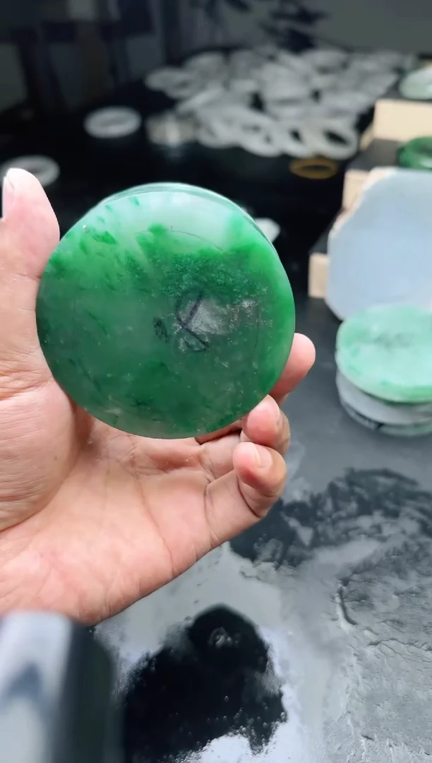 定制石英质玉（非洲翠）定制不退换