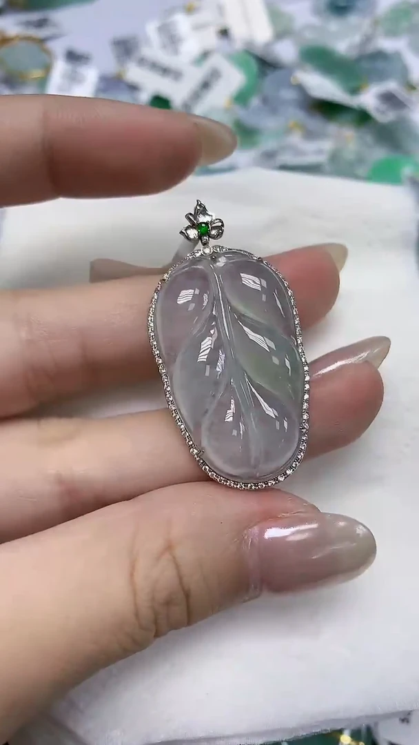 翡翠18K金镶嵌颈饰天然缅甸翡翠A货