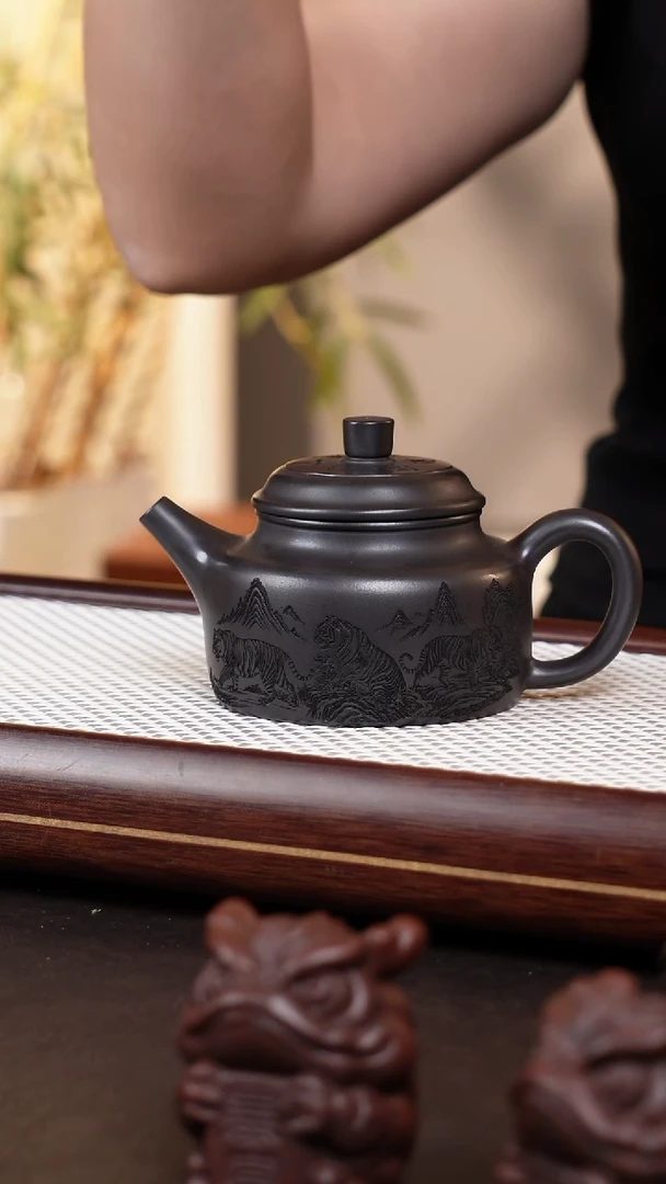 茶壶紫砂百虎德中