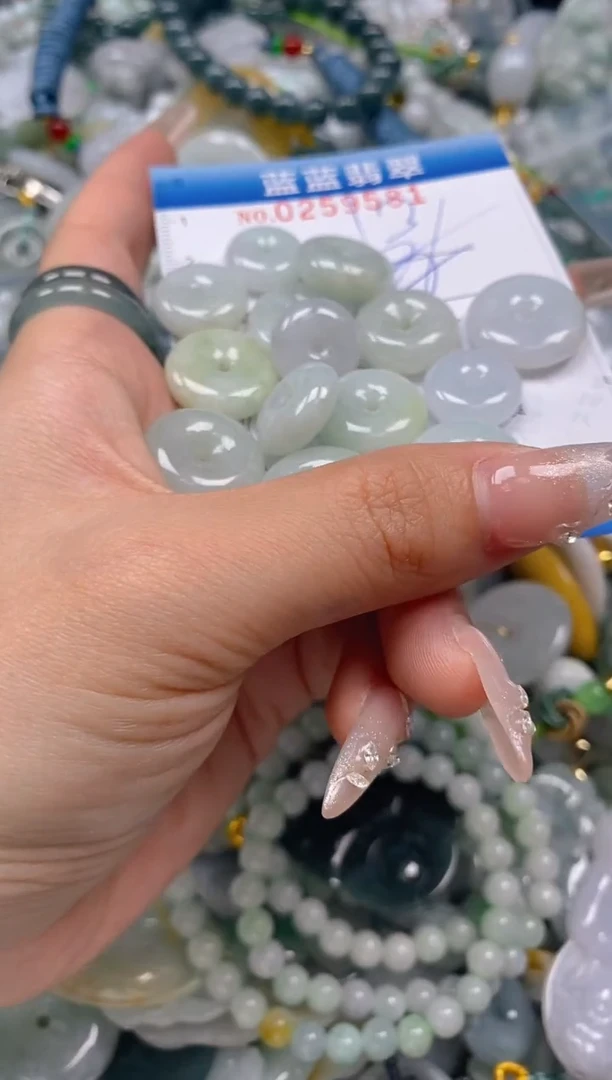 翡翠未镶嵌颈饰闪购0259581