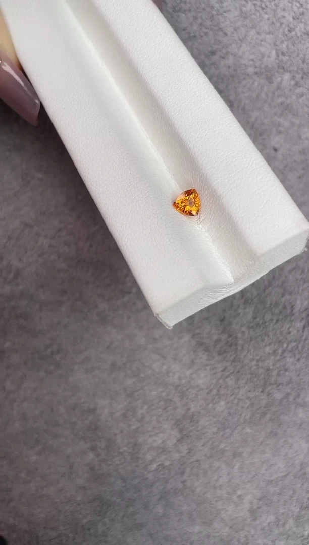 【闪购商品】石榴石（芬达石）裸石未镶嵌0.73克拉