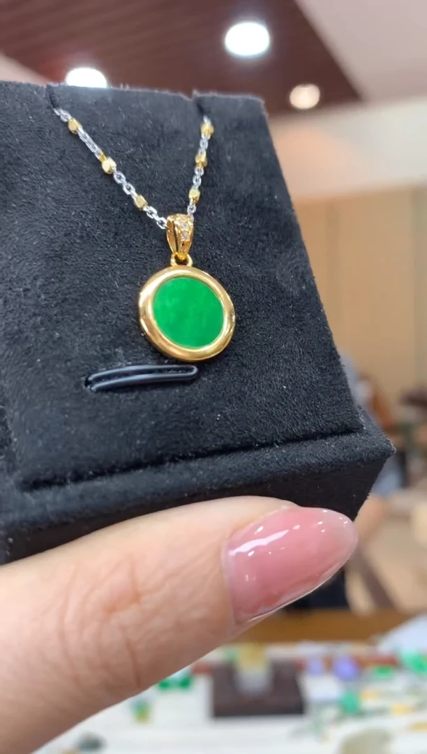 吊坠(不含链)未镶嵌翡翠圆牌