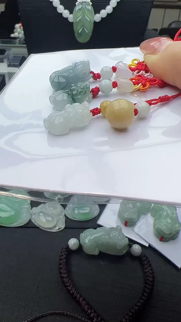 【闪购商品】翡翠挂件未镶嵌貔貅挂件对哦阳性发货