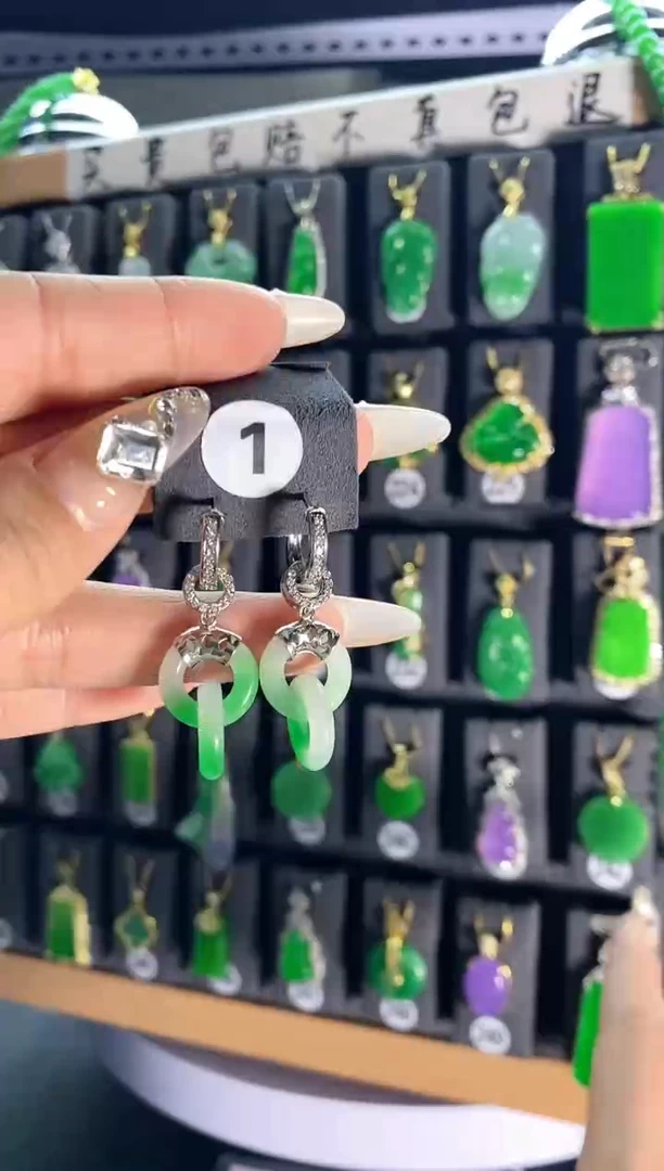 【闪购商品】翡翠颈饰银S925镶嵌1.....