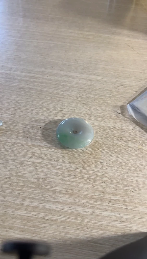 未镶嵌定制翡翠平安扣